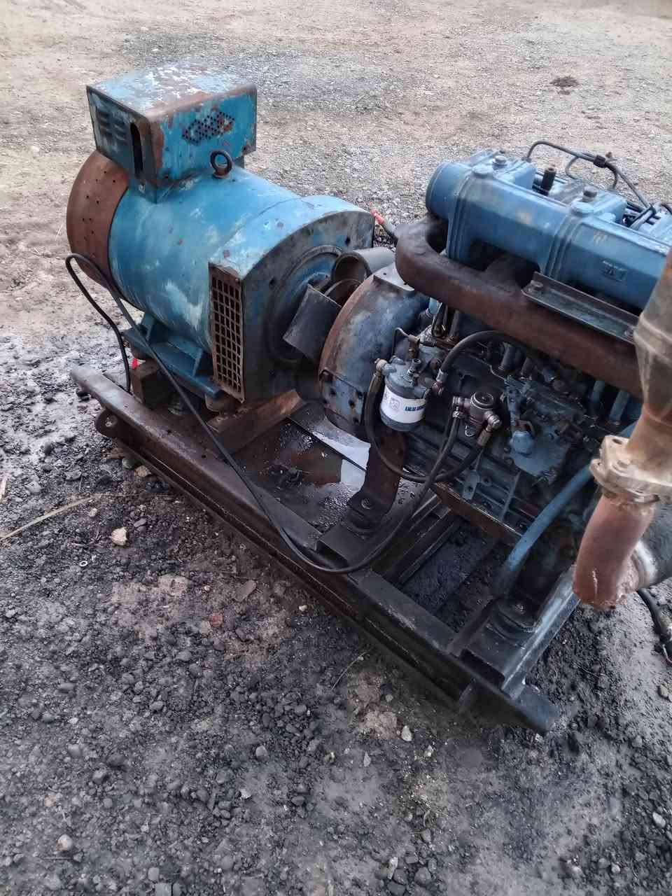 للبيع مولد دويز إيطالي شغال3بستم 37كيفي ديالى ***********
