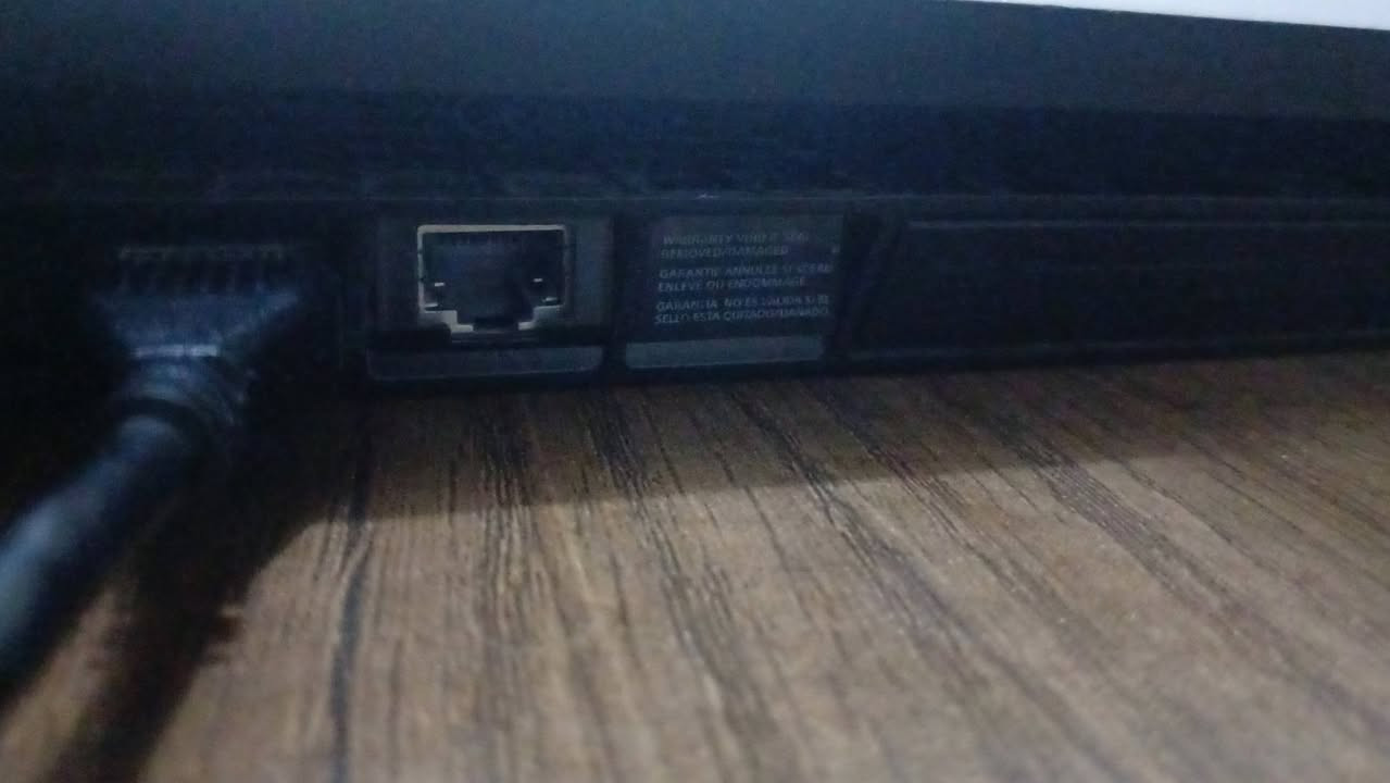 السلام عليكم
بلي فور سلم نظام ١٢.٥٢ مهكر من تطبيق psvue عندي الجهاز نظيف كلش و لوك ستيكر و ياه كارتونته و ملحقاته الاصلية و يده اصلية لخ يعني يدتين
 للتواصل واتساب ***********6
