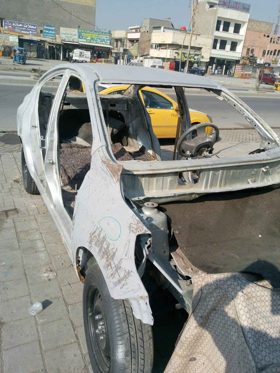 السلام عليكم نيسان موديل 12قيدالتعمير غراضهة كاملة بعدالهة صبغ وشد الغراض رقم بغداد مصفرة هيئة وغرامات رقم صاحب السيارة ابوموسى مكلف مكلف بالنشر ‏‪***********‬‏بغداد مدينة الصدر السعر 25وبيهة مجال
