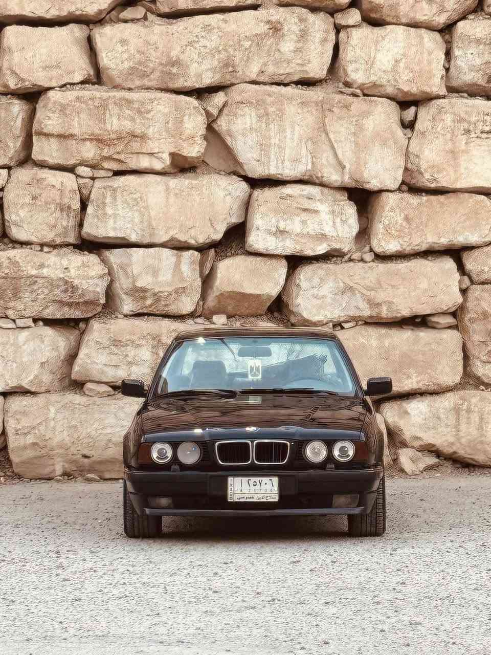 ***********

______________________________________

الموديل 1994  الحجم 525  ٦ سلندر  

كشنات هيتر 

السيارة رقمها صلاح الدين مشروع وطني  بأسمي تحويل ثاني يوم صدر امامي وخلفي  جديد.

گير ومحرك و تبريد كفاله . حماوه جوه النص مع التبريد 

السيارة مال جناي مصروف عليها وما ناقصها برغي 

تجي تفحص وشرط احلى من الصور 

المكان / كركوك / وهذا رقمي ***********
