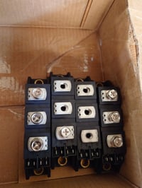 4 قطع ثالستور موضح بصوره للبيع 10 الاف للقطعه هاتف 07703273394