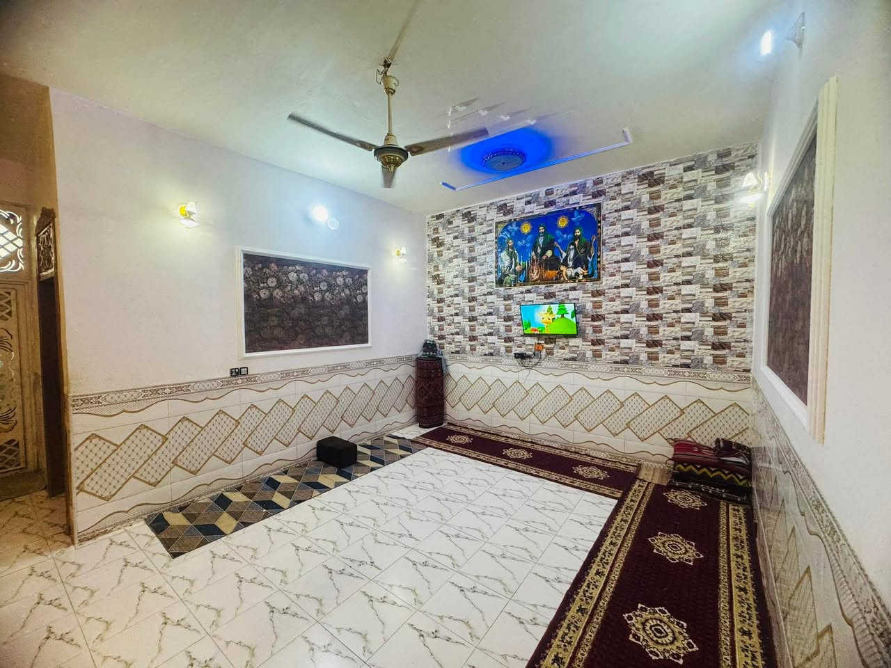 يا الله(   🫡) بيت 🏡 للبيع ( مساحته ٢٠٠ متر طابقين ) مكانه نجف مجمع بيتي مقابيل مجمع لكرار يم حي لنداء مكانه كلش حلو 🤩( وره شارع٦٠ لتجاري ——شارع لبيت ١٢ 🤩)شغل لبيت كله درجه اولئ —-  #لكهرباء بوايري دفن شغل حديث لرضيه بورسلين لدرجه اولئ لثقيل درجه اولئ صب كون كوريت كله شيش ابو 5 لصطح لتجشريف ملبوخه # مطبك شتايكر لدرجه اولئ طابوك جمهوري تئسيس كامرات شبكه ضويه —🤩خطوط مدرسيه 🚌لمدرسه خلفه مباشرتن ماي 💦بل باب لكهرباء ✅يحتوي لبيت عله سته ٤ غرف نوم 🛌 يحتوي لطابق( لول ثنين ٢ غرف نوم 🛌 وصاله ومطبخ وصحيات وصحيات عدد ٢ وكشوفه وستقبال 🤩يحتوي لطابق لثاني اربعه ٢ غرف نوم 🛌 وصاله وصحيات عدد ٢ ومنور خارجي خريطة كلش حلوه 🤩✅( لسعر 140 وبي مجال لشراي) استفسار نتصال او تساب *********** 
***********  📞🧿🧿
