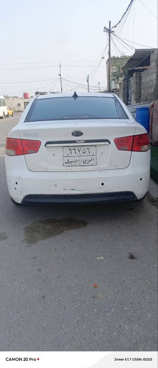 السلام عليكم سيارة سيراتو ٢٠٠٩ أدوات للبيع اومراوس ***********
