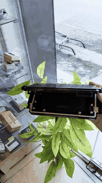 متوفررر✨✨
Mini Closure 48Core:
ميني كلوجر مخصص لعمل لحامات الفايبر وحماية نقاط الربط بين الكابل الرئيسي وكوابل الدروب ، مصنوع من ماده قوية تتحمل الظروف الخارجية ويحتوي على نظام إغلاق محكم يقلل دخول الغبار والرطوبة ويحافظ على استقرار اللحام بداخله مساحة مهيأه لترتيب السبلايس وحفظ اسلاك الفايبر بدون أنحناء أو ضغط يسبب فقد بالإشارة 👌🏻
يستخدم غالباً في شبكات FTTH عند الاعمدة ،الواجهات ، أو داخل المباني لتنظيم التفرعات بشكل آمن ومرتب📡🔒 
طريقة الاستعمال:
بعد أتمام لحام الفايبر نرتب سلك الفايبر داخل الميني كلوجر بشكل دائري بدون كسر أو شد ، توضع السبلايسات في أماكنها المخصصة ثم تدخل الكوابل من فتحات الدخول وتثبت جيداً ويغلق الغطاء بإحكام لحماية اللحامات من العوامل الخارجية والحفاظ على استقرار الإشارة🔒📡.
📌 متوفر الآن لدى ETSI  —حلول أحترافيه لشبكات الألياف الضوئية 
🚗تتوفر خدمة توصيل لجميع المحافظات
لاتفوت الفرصة !  أطلب الآن:
للاستفسار أو الطلب :
📞 ***********
📞 ***********
📩 info@etsiraq.com

📍 شارع الصناعة – قرب فلكة رئاسة الجامعة التكنولوجية
