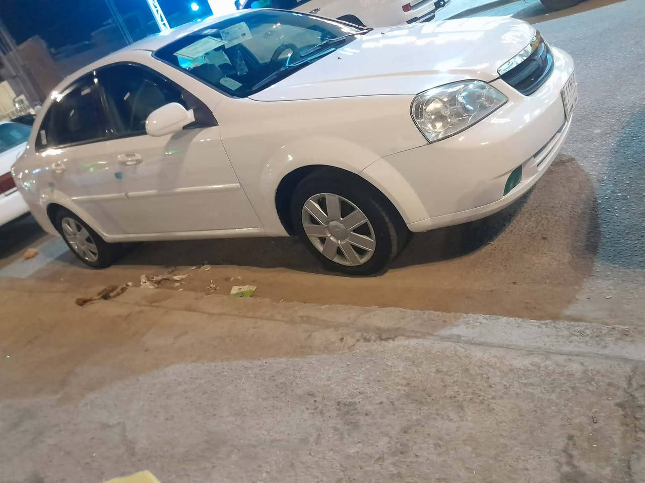 السلام عليكم ابتره البيع مديل 11 مكينه وكير وحداديه وكرهبايات تخم تاير تبريد كله جديد سنويه جديد بيه جاملغ امامي والباقي كفاله بيه رشات صبغ مكان السياره الدوانيه غماس مراوس اراوس حسب القناعه سعره 74 وبيه مجال سياره حلوه وجاهز من كلشي *********** بي واتساب اخوان اني مكلف بل نشر خابره  صاحب السياره مالكه يمي بغماس
