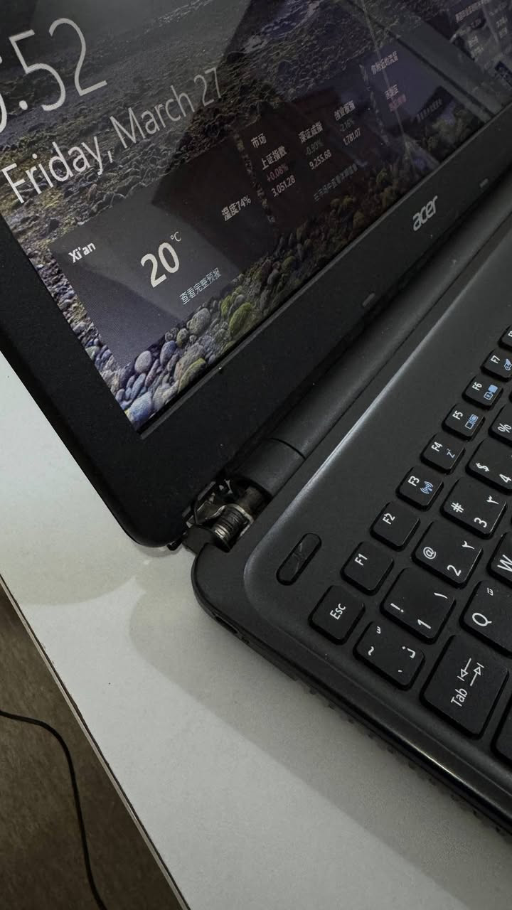 لابتوب للبيع هاي مواصفاته 
الضرر الي بي واضح


**إذا كنت صاحب هذا الإعلان وتريد حذفه لأي سبب، رجاءا أرسل رسالة إلى الدعم الفني**