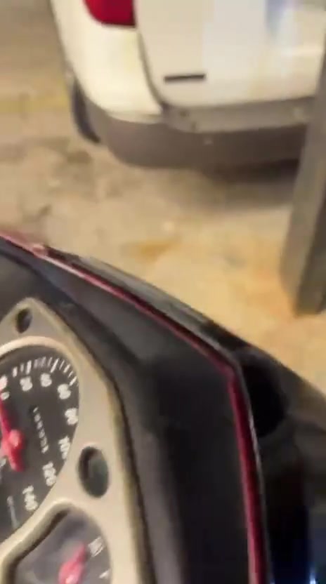 يدي سكنس نثيه للبيع الدراجه كامله مابيها اي نقص سلف وهندر نص نكره الدراجه مكينتها ناعمه مثل ما تشوف مداريها بالدهن سعرها 550 وبيها مجال للطيبين


**إذا كنت صاحب هذا الإعلان وتريد حذفه لأي سبب، رجاءا أرسل رسالة إلى الدعم الفني**
