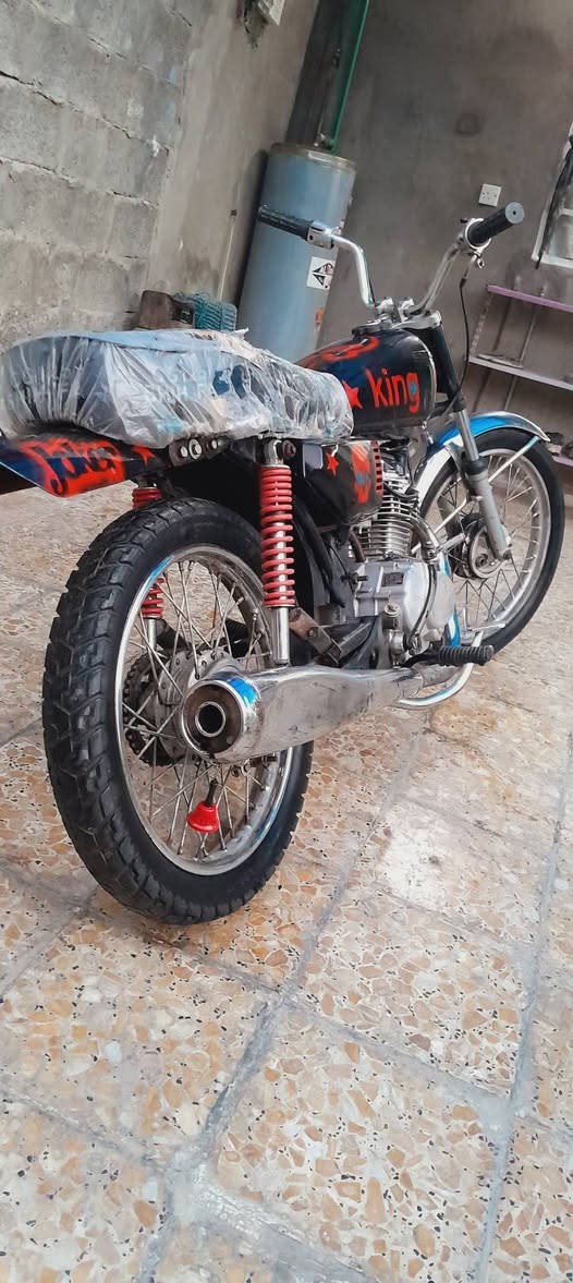 السلام عليكم دراجة ايرانية للبيع 
المحرك تايكر 2020 شاصي نامة  النضافة شوفت عينك المكينة خير من الله لاتنقيص لاتبخير لانضوح معدل  شلعة شك الكاع نكرة بكل وقت الصبغ حراري مال سيارات مال سيت الحربي جيب فيتر وتعال  مابيهة اوراق فقط المكاتبة اكفلك من السرقة ولعشاير رقم شاصي موجود كهربائيات  جيب وشد الدراجة ماناقصهة شي انكر واطلع محافضات الرقم واتساب *********** رقم الثاني رصيد ***********
السعر 500 العنوان بغداد تقاطع درويش الشراي خاص او واتساب
