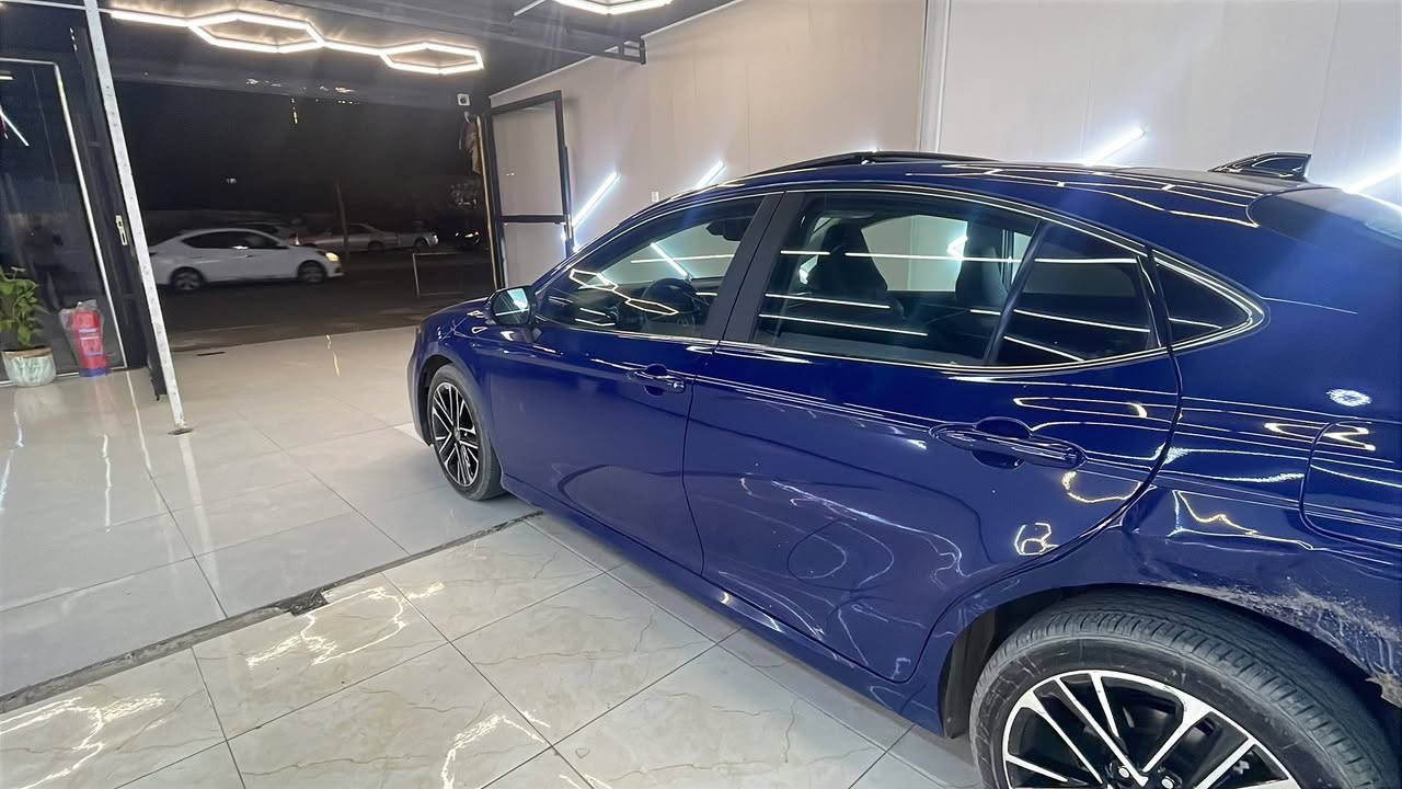 سلام عليكم
كامري XLE لومير
2025
ماشية 5000 مايل
فول للاخير بدون ما ذكر شنو الي بيهة مواصفات لان كلشي بيهة
حادثهة نص جاملغ خلفي رقم بغداد وموجودة ابغداد
***********
