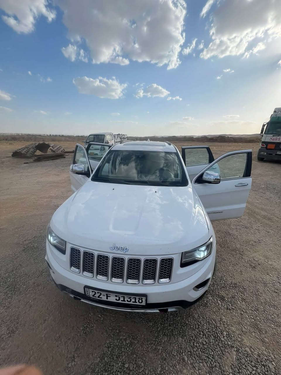 Jeep
مؤديل 2014
موسفت limited خاليجي
هيج نيه كه مي تعديل بارد هاي
180هه زار رؤشتي
هه مو شتيك نوي سعري 210مجل


**إذا كنت صاحب هذا الإعلان وتريد حذفه لأي سبب، رجاءا أرسل رسالة إلى الدعم الفني**