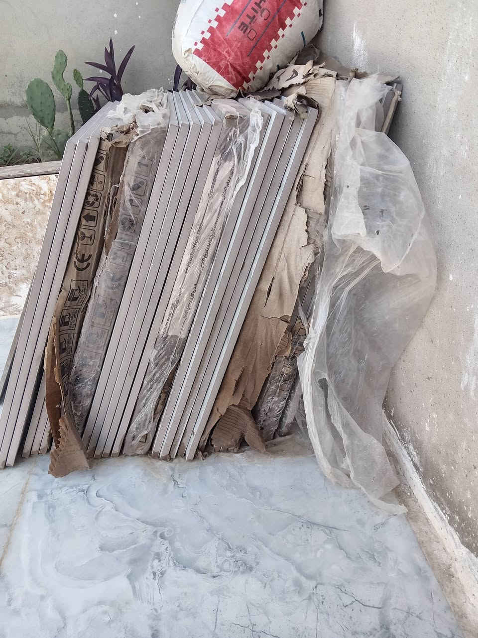 بورسلين 30قطعة طول القطعه 60/60 المكان البوسيف ٩امتار نظيف مامستعمل كامل 50 الف خابر على رقم ***********
