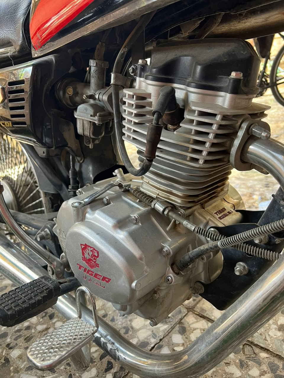 سلام عليكم دراجه ايراني تايكر موديل 2021 دراجه مكينه وكير وضفيره كفاله محد لاعب بيهن ولا طاخيها ب سبانه نقص الدراجه يده مال بريك وكتف مال اشاره  السعر 500 الف  مكاني بغداد كراده  ***********  وجود واتساب هم
