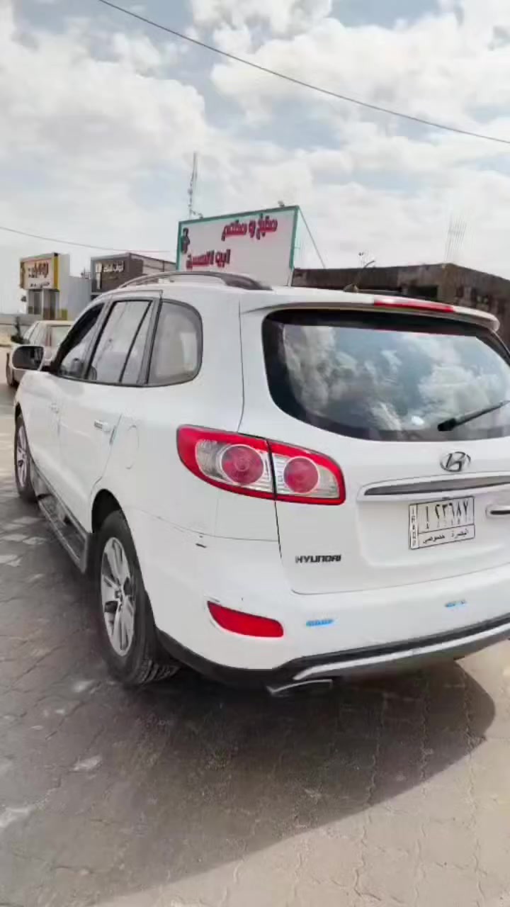 سنتافي للبيع 
موديل2012 

سنويه 28 
بسمي  واريد تحويل
سياره  مالجناي 
وارد خليجي
6 سلندر  
فول مواصفات
 محرك كير كفاله 
 سياره مكفوله من الحادث 
سعر 130 وبيه مجال
عنوان بصره 
***********
