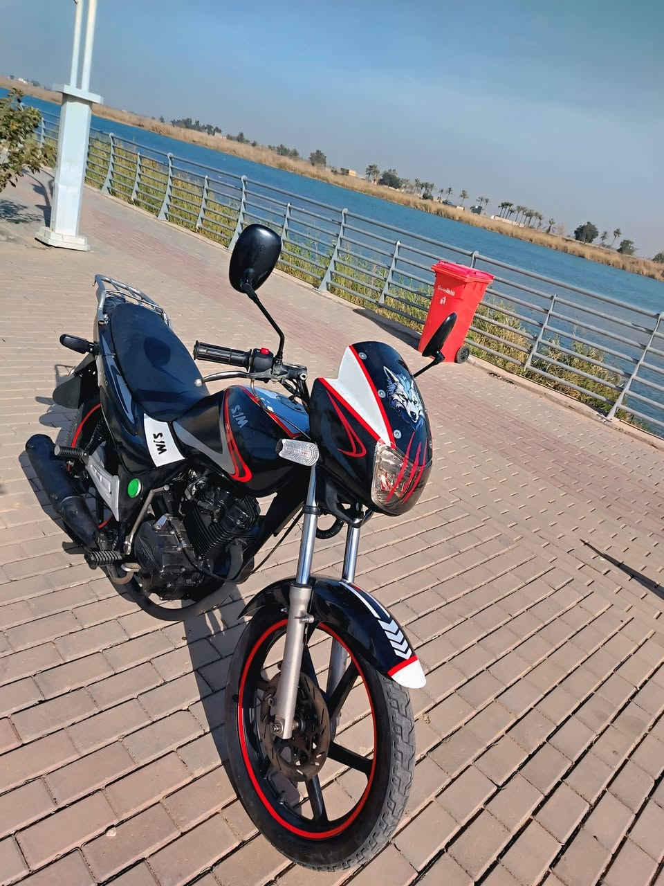 سلام عليكم دراجه سايم موديل 2017 مابيها اي نقص نضافه مثل ما بصوره السعر 650 بي مجال بصيط المكان عامريه الفلوجه ***********
