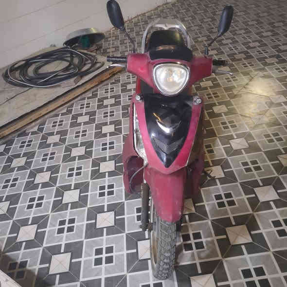 سلام عليكم
اخوتي الكرام موطور معروض للبيع السعر 200 بيه مجال 
العطل الموطور جبنه سعره الف دينار باتري بس تشحنه صالنصه بس برقين 2 هاذه العطل بيه تصليح يكلفك 30الف دينار  مو شراي لا يتصل 
العنوان الجزيره الرمادي البعلي الجاسم قرب مدرسه شهيد العلم المختلطه 
الرقم 
***********
