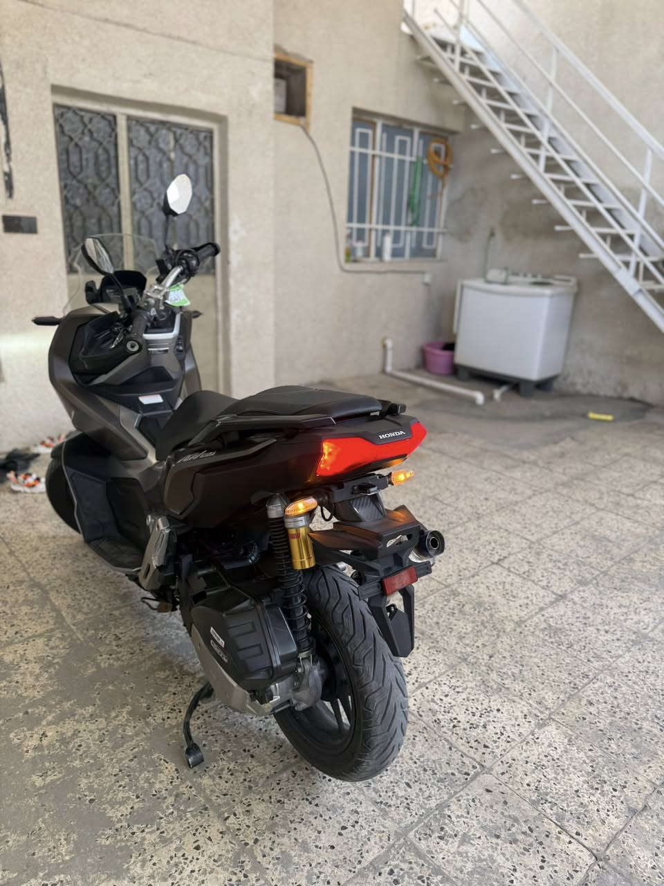 ADV150
2022
APS
ندفئه يدات
صالنصه رياضي
شلعه كلش قويه
دبلات بيهن مال دهن
بصمه
جامه متحرك
تانكي 8 لتر
اللايت زنون ثلجي بلادي
الشاشه ديجتال بيها (درجة الحراره-السرعه-عداد مال بريك -
شكد البانزين يوصلك-شحن الباتري -جنج اويل -السنه والشهر
(Tuel cons-واليوم
الممشى 20الف
ويل التايرات شكل حديث
الدراجة قليل كلش منها بالعراق وكلش حلوه شكل الدراجة يخبل رياضي وكلش حلو والطسه انساها وبانزين كله محسن من المحطه + كلشي على البلاد ما عدا الصالنصه وصوتها كلش حلو مو عالي

***********
