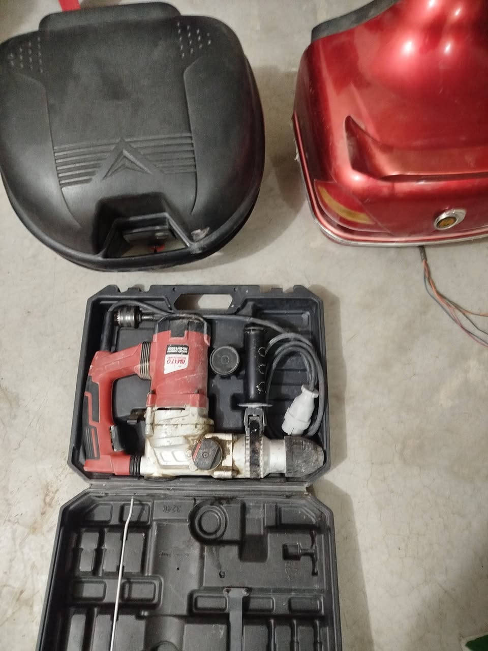 السلام عليكم 
جنط للبيع ودريل وتايرات تيوتة فورويل نضيفات كلش


**إذا كنت صاحب هذا الإعلان وتريد حذفه لأي سبب، رجاءا أرسل رسالة إلى الدعم الفني**