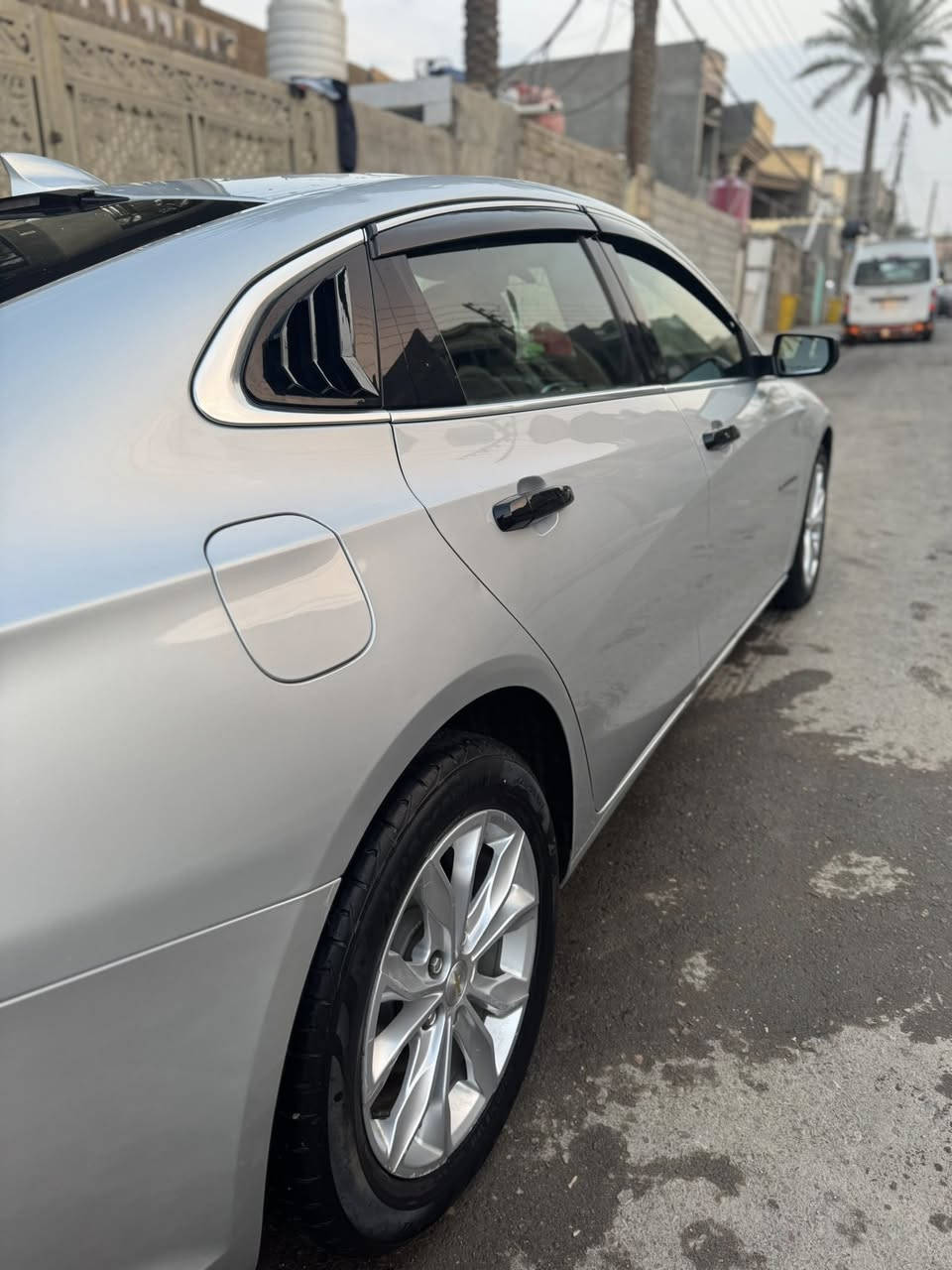 لبيع ماليبو Lt2020
السياره جاهزه ونظيفه جداً
المواصفات
• بصمه ابواب
- محرك 1500 توربو *
• كشنات تدفئه + كهرباء كشن السائق *
• تبريد قطعتين
Android Auto/car play- شاشه كبيره تدعم
*°Gps خرائط •
• كامره خلفيه 
• كروز مثبت سرعه
• شاشة ضبط واعطال بل دشبول
USP/ 12V /Tip C منافذ
امانع انزلاق •
حساس اطارات
Abs /دسك 4
السعر 110 

‭0776 364 9832‬
