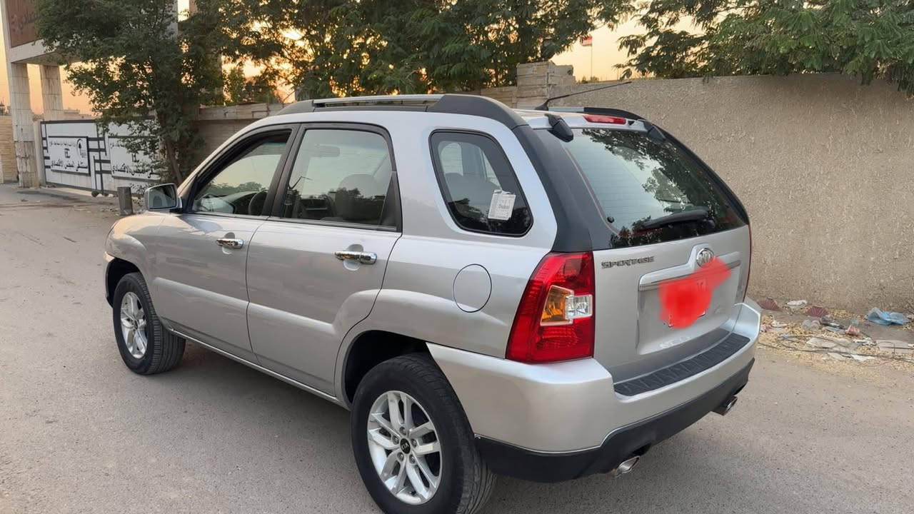 سلام عليكم للبيع سبورتج 2010سياره كلش جديده صدر أمامي خلفي جديد تبريد ثلج مكينه كير كله جديد خليجي صور سونر بالمنشور سياره مشايه 92حقيقي على وضع الشركه كلها شغاله رقم جديد سنوية بسمي السعر 117بيها مجال مكاني الكرخ ***********
