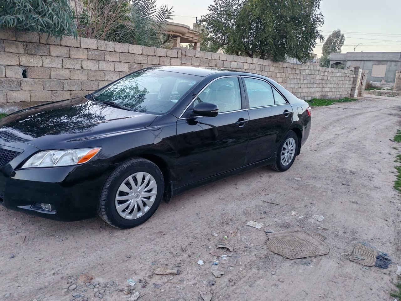 كامري وأرد أمريكي موديل 9 بيه قطعتين صبغ بدون دواخل شرط سياره عله وضع شركه محرك وكير مكفولات سعر 105 البيع نقد فقط مكان سياره شركاط الموشراي *********** لايتصل
