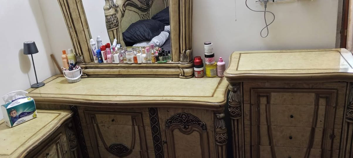 السلام عليكم غرفة ماليزي للبيع عدد 7قطع جرباية كومديات ثنين ميز مرايا كنتور ميز بلازمة زاوية بسعر 250 لف عنوان بغداد المشتل المعلمين قرب جامع مالك بن أنس


**إذا كنت صاحب هذا الإعلان وتريد حذفه لأي سبب، رجاءا أرسل رسالة إلى الدعم الفني**