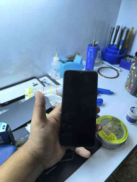 ايتل A60s
الذاكرة 64 العشوائية 2+2
يدعم البصمة ، كامراته بيهن غواش 
الجهاز نضيف مبدل شاشة
يفيد للتصفح والاتصال واستخدام الأطفال
السعر 60 الف للتواصل ***********
