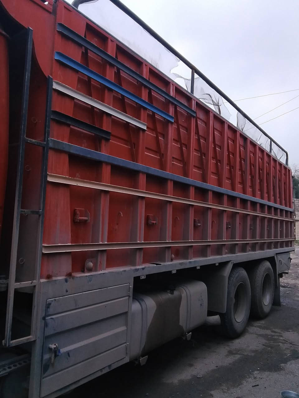 بودي البيع الطول 30و7 كامل ثلجا ومطبخ وقفيص مكلف بل نشر الاتصال عل رقم ***********&&& ***********
