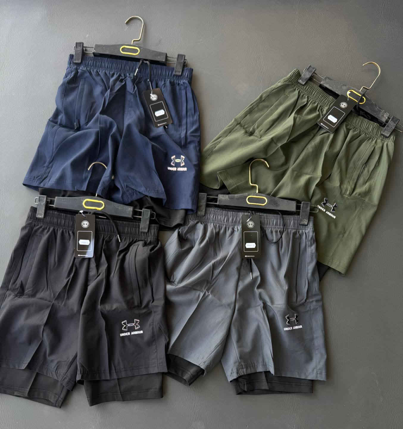 امزون رياضي دراسات تقريبن 30قطعه جواريب 60قطعه سلوكون كدام عينك الاستفسار خاص أو اتصل ***********
