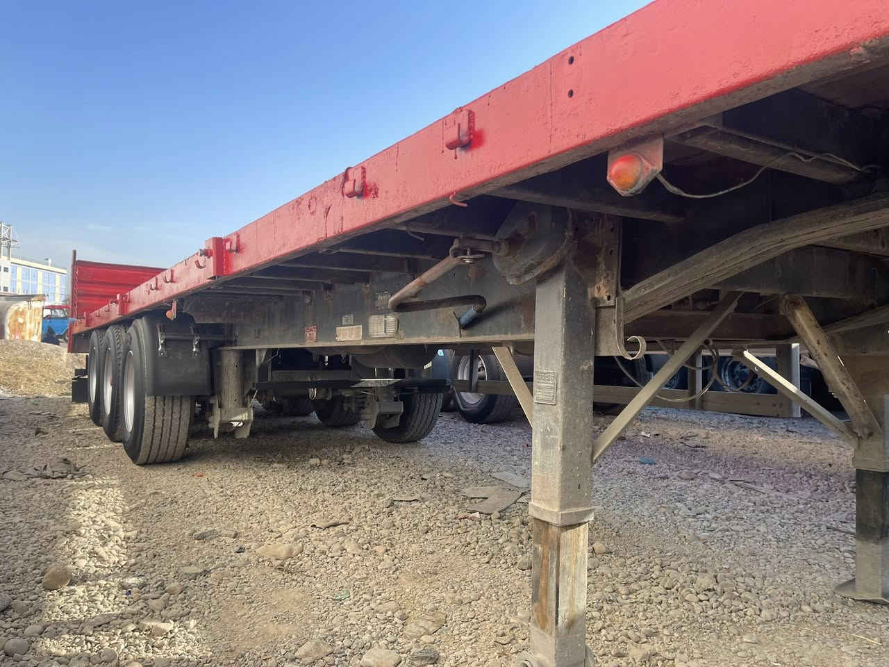 فلات علوج بوفروشتن دنگير ساف بؤل برينگ گه وره تايه ي تازه يه سه حاله جاهزه بوناوئيش شاسي به شه رت شوين كه لار ***********
