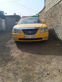 اسلام عليكم سوناتا خليجي 2010  تكسي بيه بارد بس جاملغ خلفي بدون معجون ...