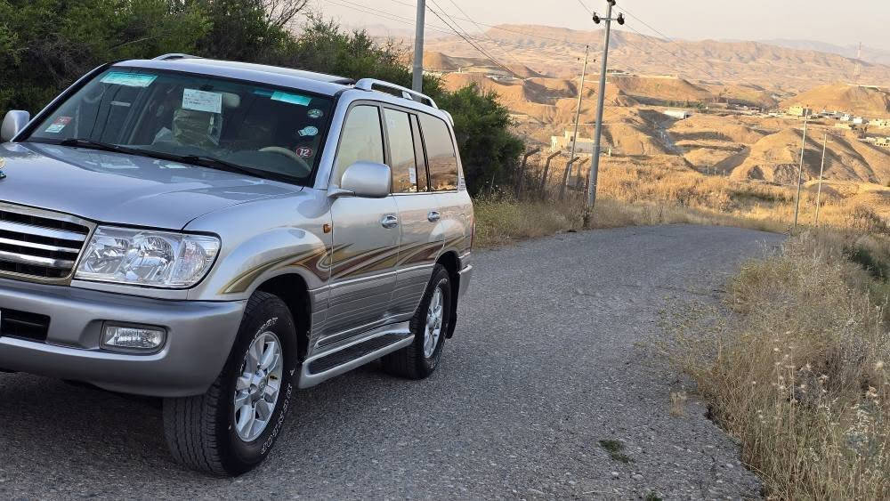 بۆفرۆشتن. 🩶🩶 للبیع

Land cruiser 2005 
مۆنیکا ٢٠٠٥ 
‏G.X.R
فوول مواسەفات 
تەحویلی ئەصڵ 

گێڕ ئۆتۆماتیک و ناو زەرد
سەلاجە و سڵاید 
فۆڕمیگا و قوفلی ئەکسل  دیفلۆک

سێ ڕیز کوشن و تەبرید مەرکەزی
تەنها خۆم بۆیاخم عامم کردۆتەوە لەسەر کاڵبونەوە و بۆ جوانی بێ ناوگرتن 
گێڕ و مەکینە و ئەکسلی بەشەرت

سەنەوی تا ٢٠٢٨ تازەیە و بەناوی خۆمەوەیە 
دەعمی بۆ دەعمی بەشەرت و چرکەی تیا نیە
چوار ویلو تایەو دەنلوبی بیلادیم کردۆتە ژێری لۆک.

ژمارەی خاوەن سەیارە 
            ***********  ***********☎️ الرطبة, الأنبار
