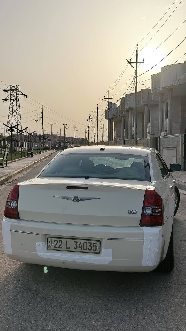السلام عليكم للبيع اوبامه 2010 اصل رقم  اربيل ب اسمي تحويل ثانيه يوم سنويه لل27 وهزه جديده حادث السياره موضح بالصور سياره جاهزه مكينه كير اكسل حداديه تخم تاير كله جديدالسعر الاتصال على الرقم ***********.
