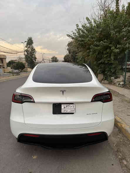 للبيع تسلا واي ٢٠٢٣ 
دبل ماطور 
أون لاين + فون كي
ماشية ٣٧ الف ميل قابل للزيادة
بدون رقم (تكلفة الرقم ٢٥٠ الف فقط)
صور الضرر مرفقة بالمنشور
سعرها ١٨٥ ورقة بيها مجال بسيط للشراي
للتواصل واتس اب ***********
رقم الشاصي 7SAYGDEE8PA081660
