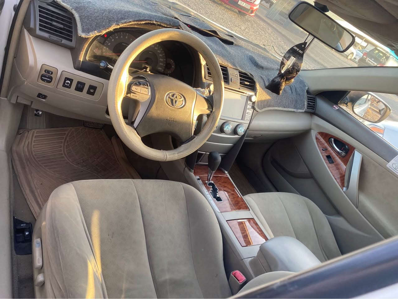 🚗 للبيع كامري خليجي GLX فول مواصفات 🚗

التفاصيل:
النوع: تويوتا كامري GLX خليجي 
الموديل:2009
اللون: أبيض  
الرقم: سليمانية - جديد 21 
المحرك: شرط غير مفتوح 🔓 مكفول
الكير: أوتوماتيك شرط مكفول 
المواصفات: فول مواصفات GLX -سلايت ، شاشة، كاميرا، حساسات، كراسي كهربا ، تدفئة، تبريد تشغيل عن بعد... وأكثر
الصبغ: مرفق سونار مع صور 
الحالة: السيارة جاهزة، لا تحتاج أي مصروف

العنوان: الشرقاط / صلاح الدين  
السعر:115
للاستفسار:***********
البيع شرط التحويل موصل, نينوى
