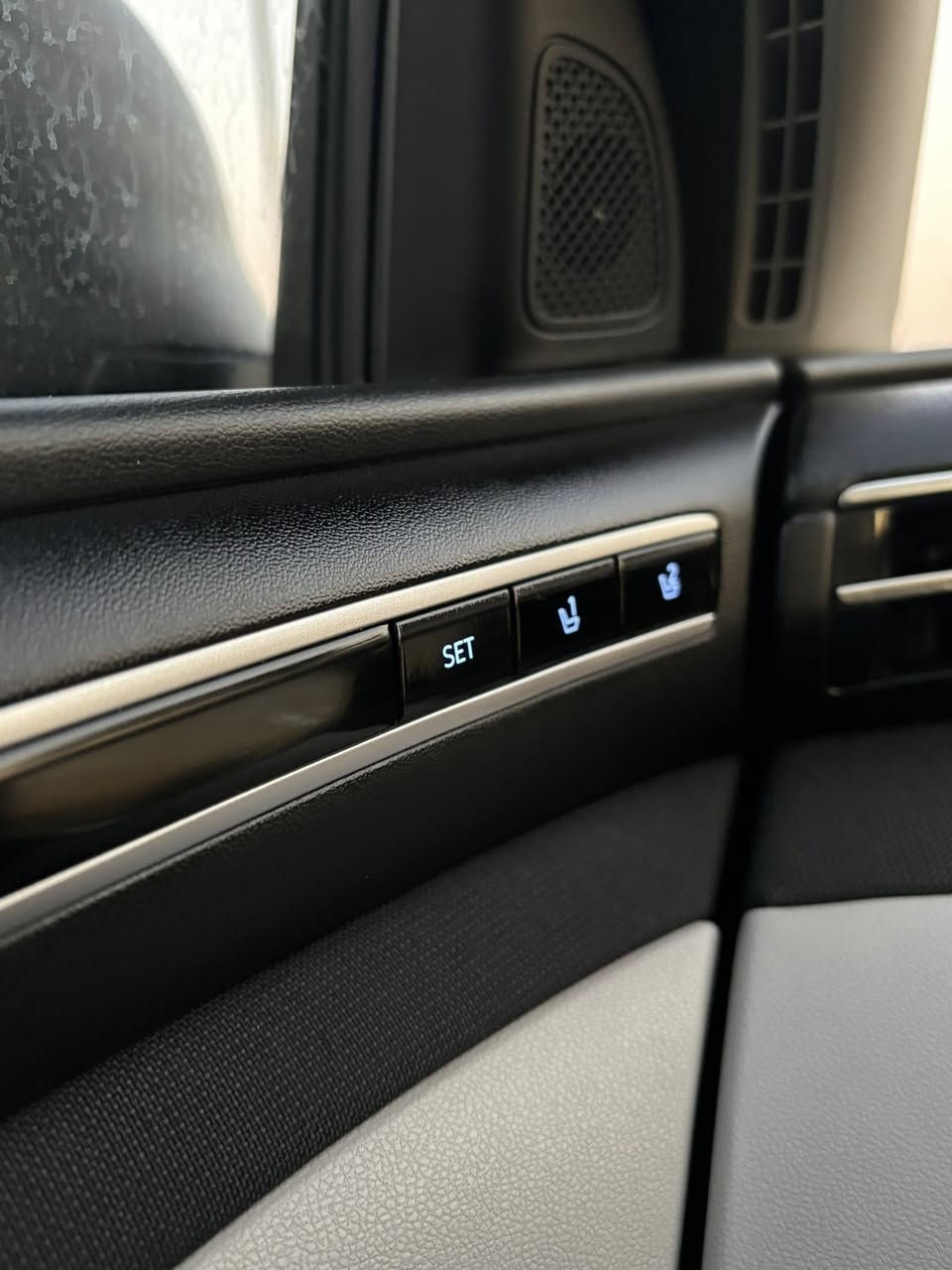 السلام عليكم توسان 2022 فول مواصفات اعلى فئه 1/1 
السعر ( 179$ ) مكانها بغداد *********** 
سياره وارد امريكي صور حادث بل منشور بدون دواخل 
محرك 2500 مكفول هوه والكير مواصفات / بنوراما / شاشه جبيره / كشنات جلد وكهرباء وتدفئه وتبريد / صندوك كهرباء / رادارت امامي خلفي جانبي / كير دكم / بصمه تشغيل + بصمه ابواب / كيجات دجتل وبعد بيها كلش هواي مواصفات الشراي يتصل
