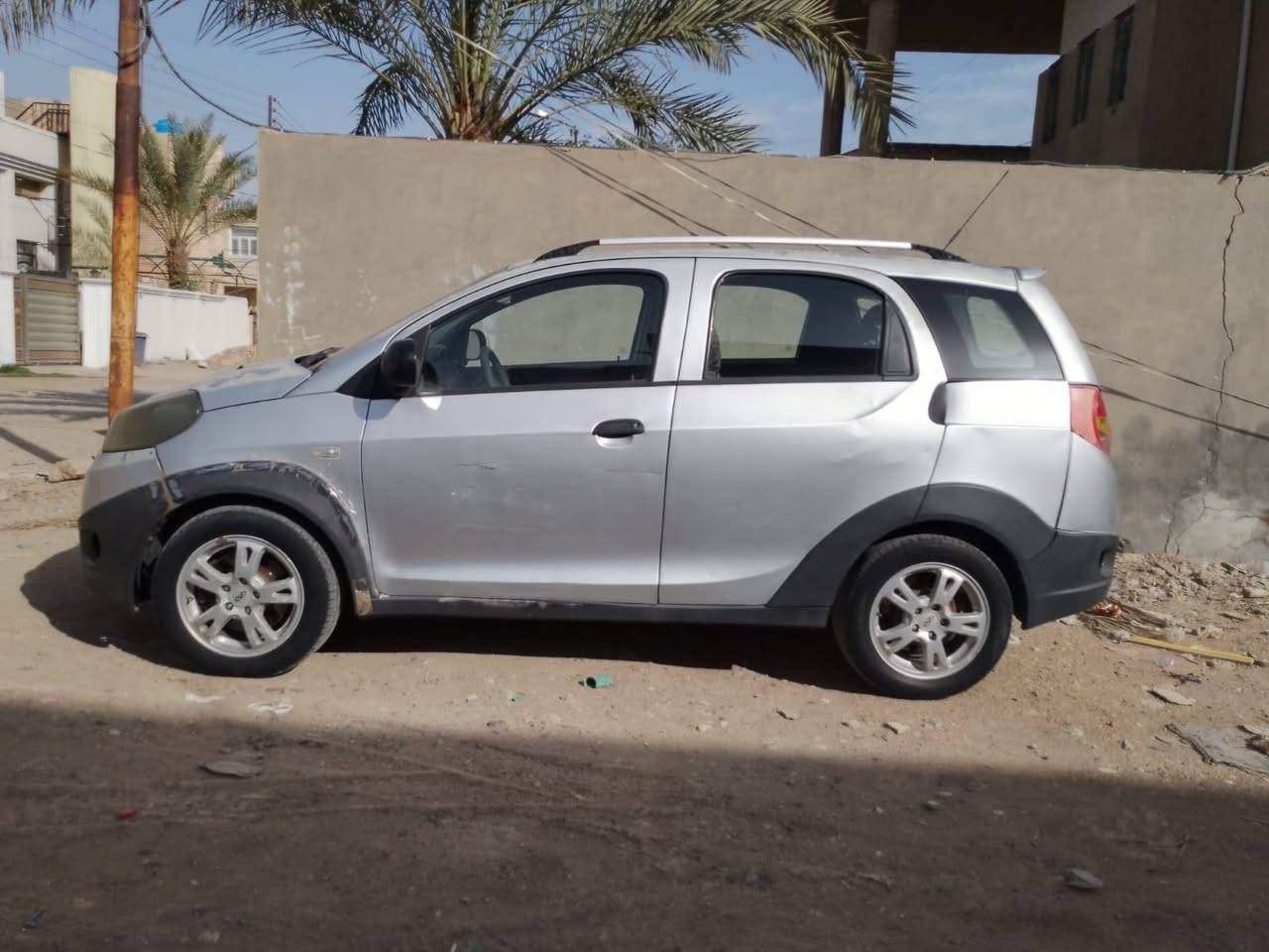 السلام عليكم
شيري اكس وان موديل 11 السيارة رقم بغداد سنوية وهزة اصدار جديد قبل يومين السيارة الكشر جارد من القمارة والبنيد بيها ملاحظة صغيرة جدا بالدعامية المحرك بيه تنقص
السعر 39 بيه مجال قليل جدا
مكان السيارة محمودية
*********** اتصال أو واتساب
