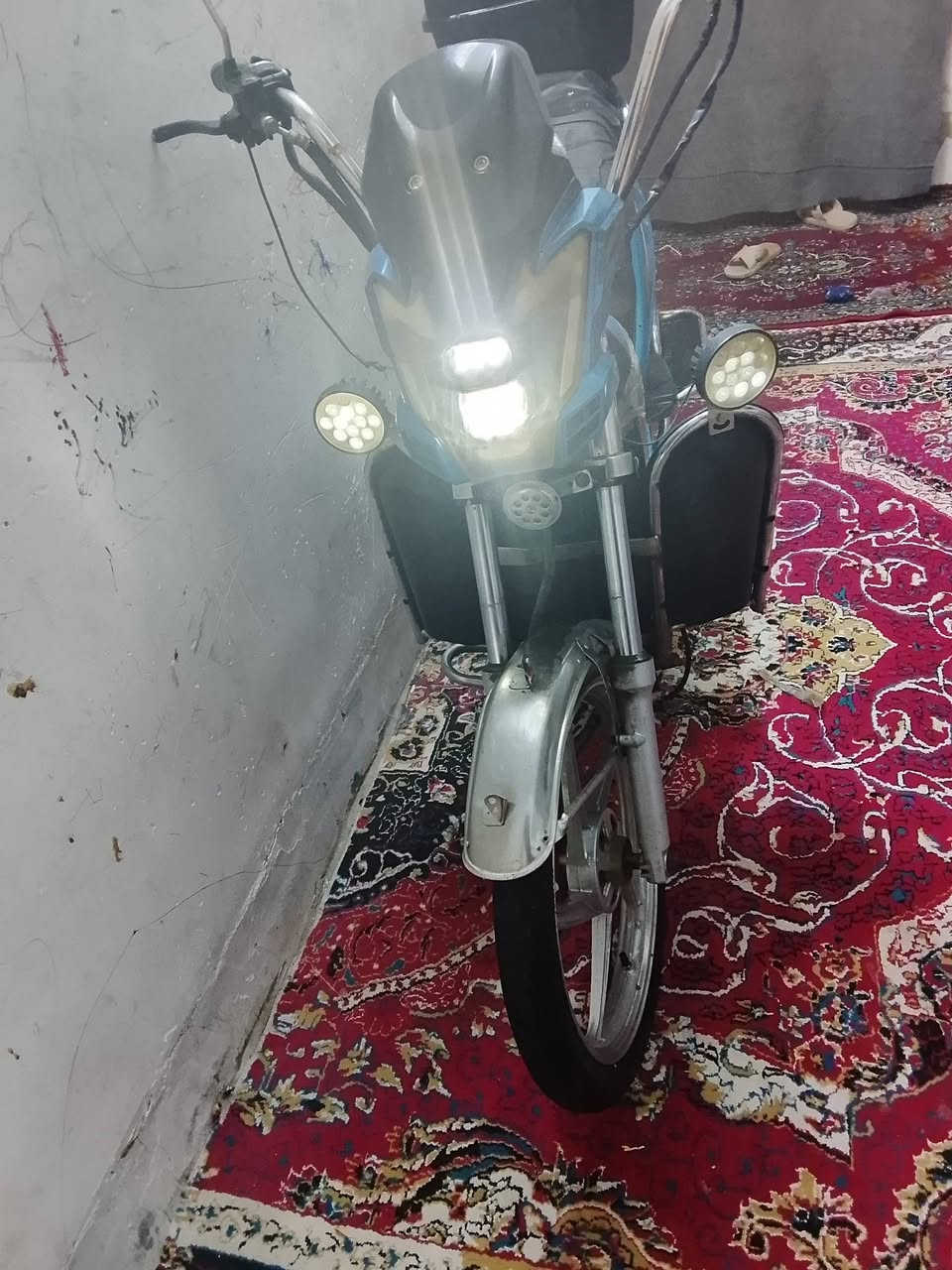 موطور شحن للبيع
نوع
هارلي
 ✅بطاريات عل فحص✅
⭕لايت عالي ناصي 
⭕ شاشه الكترونيه 
⭕نظام ®️ الرجوع الى الخلف
⭕ نظام 4 سرع 1234 
⭕ بريك امامي، خلفي 
⭕ اشاير يمين، يسار
⭕تشغيل عن بعد 
⭕ جهاز انذار سرقه
⭕ شاحنه الشركه الاصليه 
⭕ كلشي شغال كهربائيات 
الموطور نظيف مثل ما موضح بالصور 
(( السعر 250 )( بي مجال)رقمي مكاني شهداء
***********
