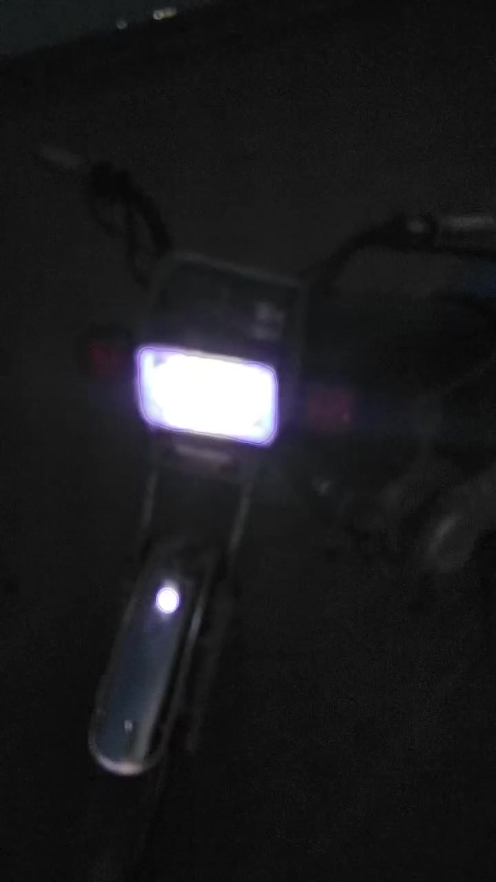 سلام عليكم درجة نامه شلامجه أصلي موديل 2017 أوراق أوراق اصولي اوراقه 7 اصولي مكينه صارله 3 من مجفته كزوز أبو جناح درجة مشي فصله شاصي مكفول شلامجه أصلي  السعر 450 اوبيه مجال مكاني ناصريه مركز.      رقم ***********
