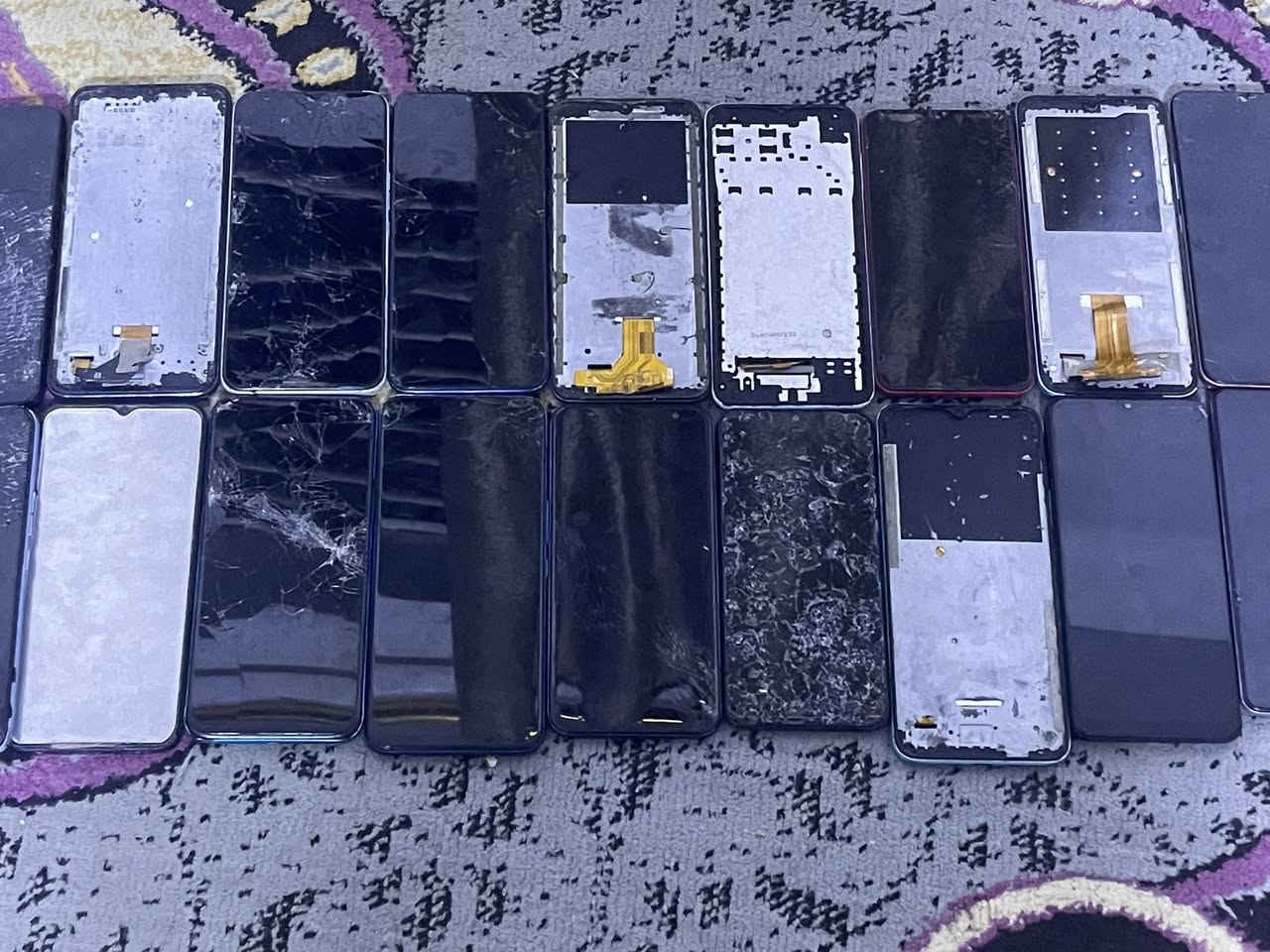 للبيع اجهزة اكو بيهن ناقصات شاشة واكو ناقصات بطارية و كم واحد طافي ابيع هل موجود القطعة الوحدة على 15 الف قفل قفل 🔒 
اي جهاز تريد اشر علية وتعال خاص 
موجود توصيل لجميع محافظات العراق  🚚


**إذا كنت صاحب هذا الإعلان وتريد حذفه لأي سبب، رجاءا أرسل رسالة إلى الدعم الفني**