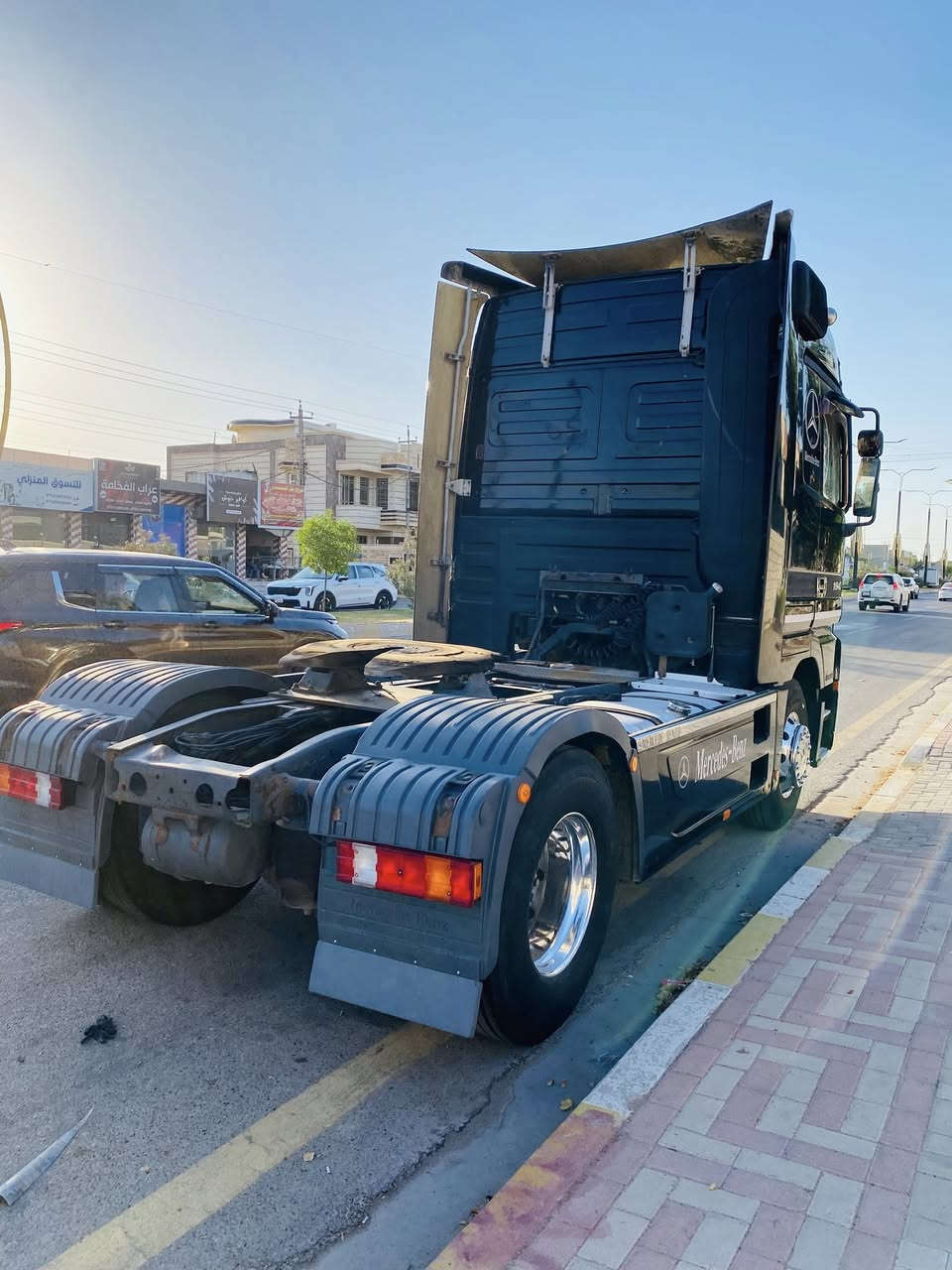 سلام عليكم للبيع اكتروز 2002 حجم 43سياره صهريج وجاهزه عل شغل جي بي س طوناج تصريح الامني تريده هيه وصهريج لو بس راس صهريج تك تاير حرفش جاهزه عل شغل ***********
