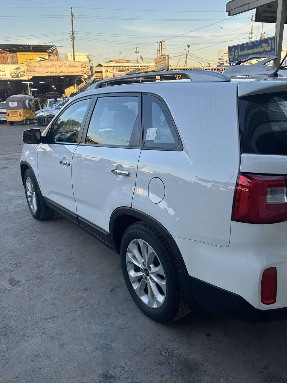 كيا سورنتو١٣ خليجي على حالة الشركه كامل مواصفات ٣٦الف كيلو حقيقي بسم شخص واحد من الشركه *********** /سعر ٢١$ ٦سلندر
