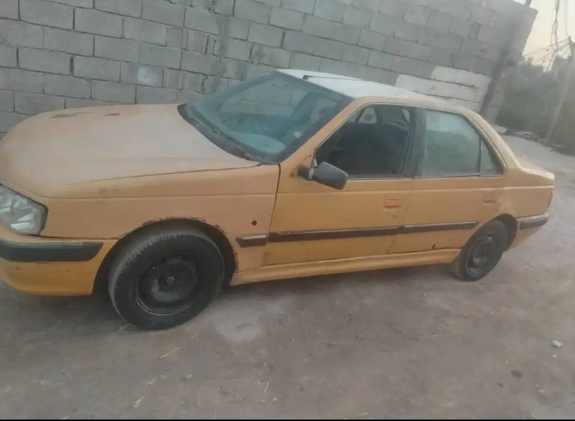 سياره بيجو بارص مديل 2012 راعي شرعي ما اندله مكينه وكير كفاله مابيهن شي حداديه نضيفه سياره جاهزه للاستفسار اتصل علئ***********
