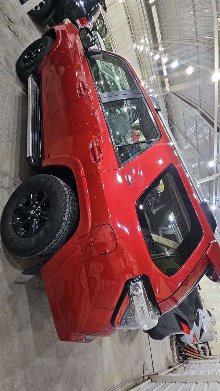 السلامً عليكم ورحمه  الله وبركاته

تويوتا  فورنر 
محرك  4000
فئه.    SR5
7.      راكب 
داخلً بيجي 
سويج.  
موديل     2019 
ماشيه.  70000. مايل
حادث جاملغ وبنيد  وحافه الباب 
رقم بغداد. باسمي 
مكاني السيديه 
السياره جاهزه مابيه نقص 
الاتصال   ***********
