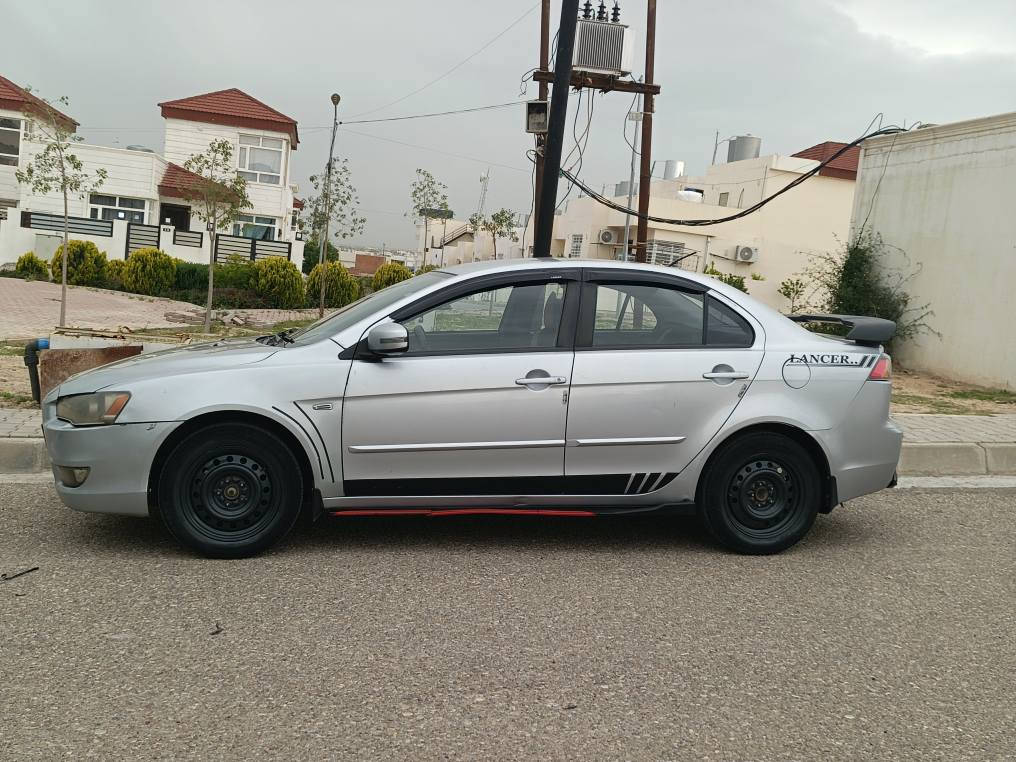 لانسه ر قرش ٢٠١٥
ئؤتؤماتيك تبريد. شاشه و ايباد
 مه كينه ٢٠
٤ پستؤن... مه كينه زنجير 
سنه وي ٢٠٣٠ به ناو خؤم
هه زه ي سالانه ي تازه يه 
٣ پارجه و نيو بؤياخه بئ ده عم 
سيستم غازي توركي ٦٠ ليتري له سه ره
بيتاقه ي به نزيني هه يه 
گيرو مه كينه به شه رت
٩٦$
كركوك سوماستي 
***********
*********** كركوك, العراق
