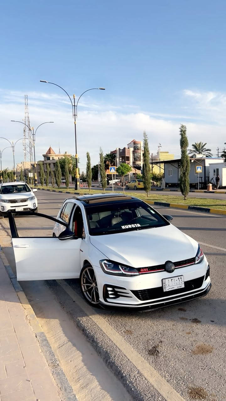 السيارة للبيع💸
كولف tsi محدث بالكامل مع الداخل gti 
2019 رقم نينوى حادث بسيط
للتفاصيل :
***********
