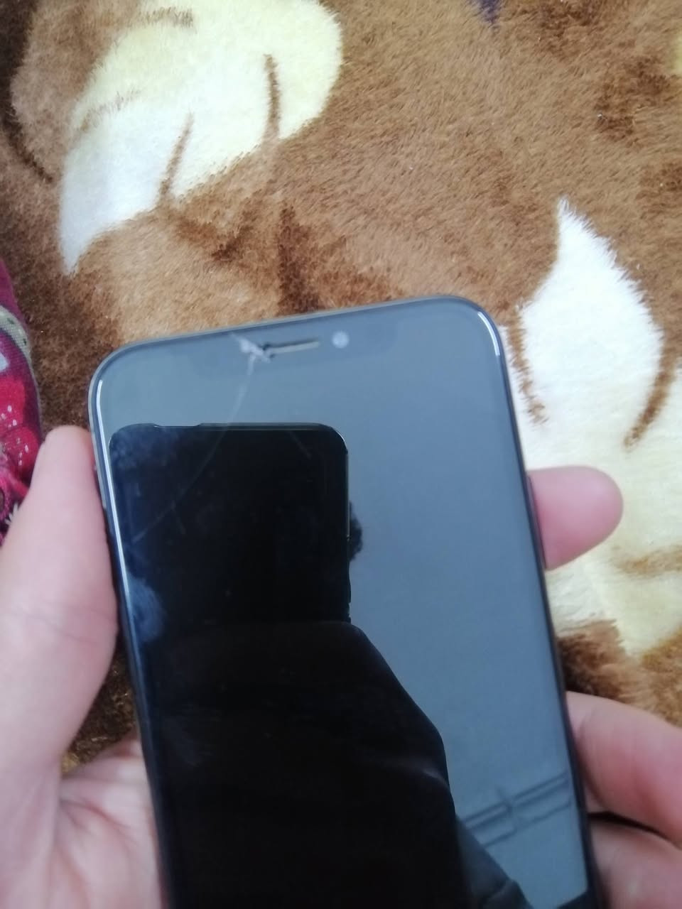 اسلام عليكم اكس عادي نضيف مبدل بي شاشه وبطاريه اصليات ملاضحه الشاشه بيه فطر بسيط بل جام فيس أيدي شغال والباقي شغال كله ذاكره 256 البطاريه 100٪ السعر 130 وبي مجال الاستفسار عل خاص او رقم *********** بي واتساب ملاحظه الما يشتري لا يعلق رجآ
