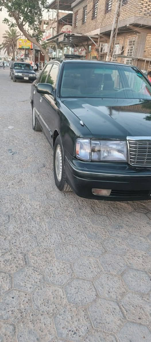 راس الثور موديل 1999 خمس دكم  بسمي لون زيتوني رقم بغداد دولي باقي ع استلام اللوحات سنويه لل31 مكفوله من النقل والضربه مصبوغه عام جماليه كير ومحرك جدد بمعنئ الكلمه تبريد ثلج ويه السويج حداديه توني نافضه جديده كلش تخم تاير جديد كهربائيات كله شغاله مكان السياره نجف ملاحضه واحده فقط السياره بيه فتح قماره بدون تكم من فوك اني موضح بلصور بس اني ابيع بيه قماره حتئ مااتفشل ويه الناس هاي كل التفاصيل السعر 60ورقه وبيه مجال الشراي يتصل ماعندي خاص ولا متواجد ع الفيس اتصال فقط *********** وبيه واتساب شكرا
