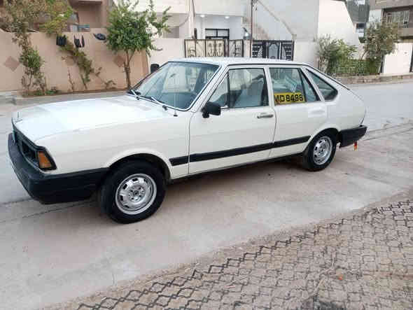 برازيلي موديل 88 كير جيته 5 نمر رقم كركوك سنويه عاج صاحبه متوفي شرط حاسبه كير محرك كهربيات حداديه تايرات كوله بشرط صبخ حزام جماليه بدون ضربه سيار جديده او حلوا سعر 19 مراوس هم يرهم ***********, كركوك
