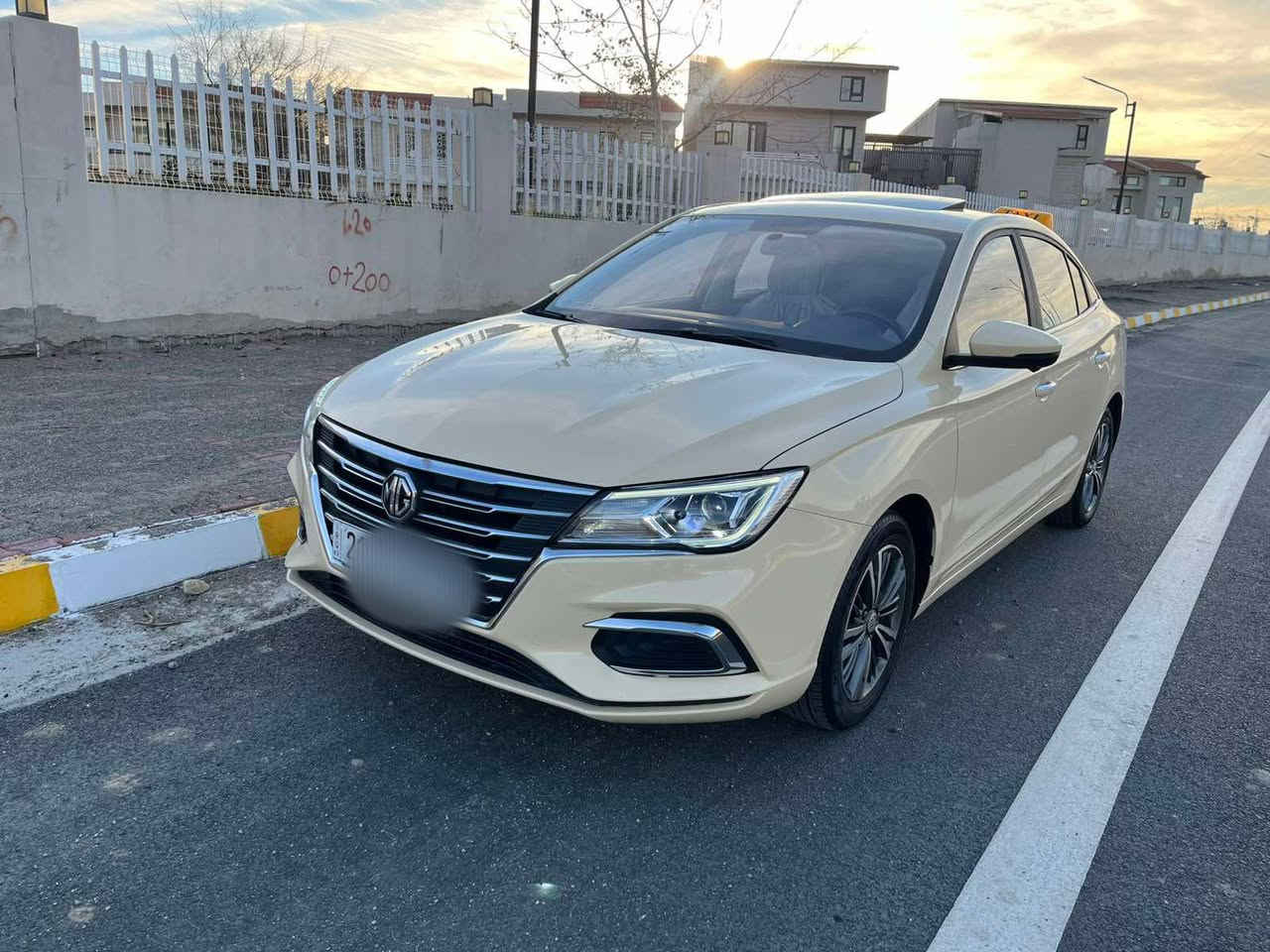 Mg 5
گێڕ عـــادی بەنزین نۆڕماڵ
ماشااللە ماشااللە
بەوشەرتەی بەقەدەر هایبرێدێک بەنزین سەرف دەکات
نرخی زۆر زۆر هەرزانە
تکسییە پارەی کاملی ژمارەو تابلۆی تەکسی دراوە
***********
فول فول مواسەفات 
بەس گێڕی عادییە
ئەمە لەوانەی بازاڕ نییە بەتەحەداوە یەک دانەی گێڕعادی لەم مواسەفاتانەی هەبێت کرابێت بە تکسی 
استراد خاص 
بەسمە
ویل کرۆم
سلايد 
٤ كاميرا 
لەکاتی یوتێرندا هەرچوار کامێرەکەی ئیش دەکات
شاشە گەورە
ئاوێنە شەفت 
ئاوێنە کارەبا
ڕادار
خەتی جادە
كوشن كامل جلد 
كوشن كارەبا
دەسکی دەرگای بیلاد نیکل
لایت لید و زینۆن بیلادی 
کوشن هیتر 
سوکان تەقەڵ و هیتەرو کامل تەحەکوماتی سەر سوکان 
تەحدید سورعە
گێر عادى السليمانية, العراق
