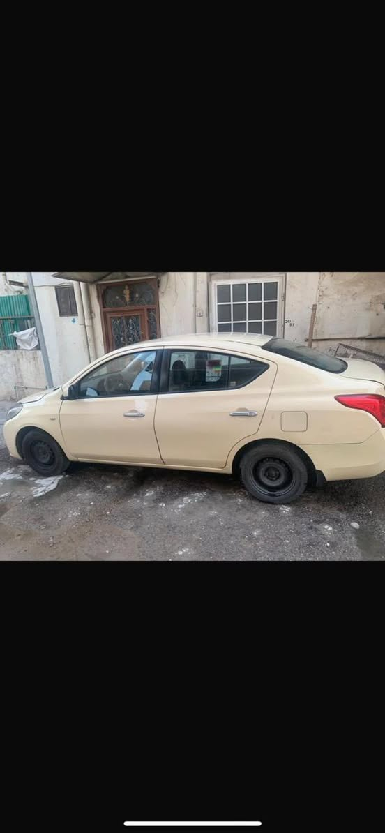 السلام عليكم ورحمة الله 
سني هندي خصوصي  خصوصي لون تكسي الشمال اصلي بلاد
م14  اوتوماتك كلشي نظيف وشغال
السياره بيها فقط بالجاملغ الخلفي وشويه من الباب الخلفي جهة العبري من اخذتها هيچ 
السياره سويتلها ادامه ووكعت براده ومشيت عليها مسافه طويلة واشتغل گلوب الاويل بم وممنتبهله ومشيت اكثر من 30-35 كم  المهم صار بيها صوت بالمكينة عالي 
بس السيارة شغل واطلع للبصره  
صدر تبريد كهرباء كله ممتاز 
تايرات تخم جديد فلنجات مصفره 
كله بلاد شواصي  تكم  قماره بدنات 
مكانها قرب العاب السيديه
خصوصي سنوية بإسمي رقمهه مشروع وطني واسط
سعر 85  اوكعلك فلوس مكينة وبالخدمة 
استفسار اكثر ***********/ابو يوسف )))))
